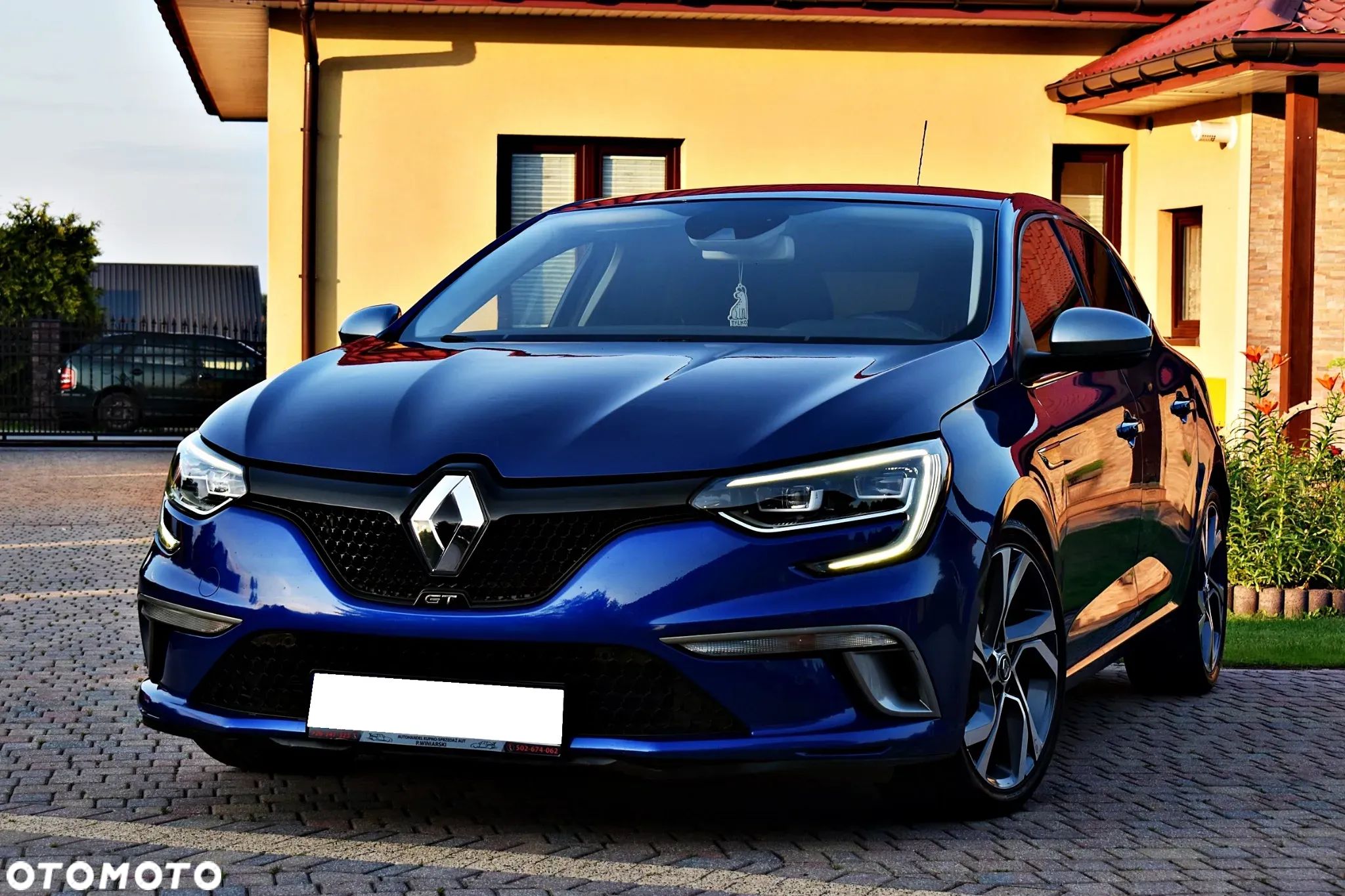 Renault Megane ENERGY TCe 205 EDC GT - 1