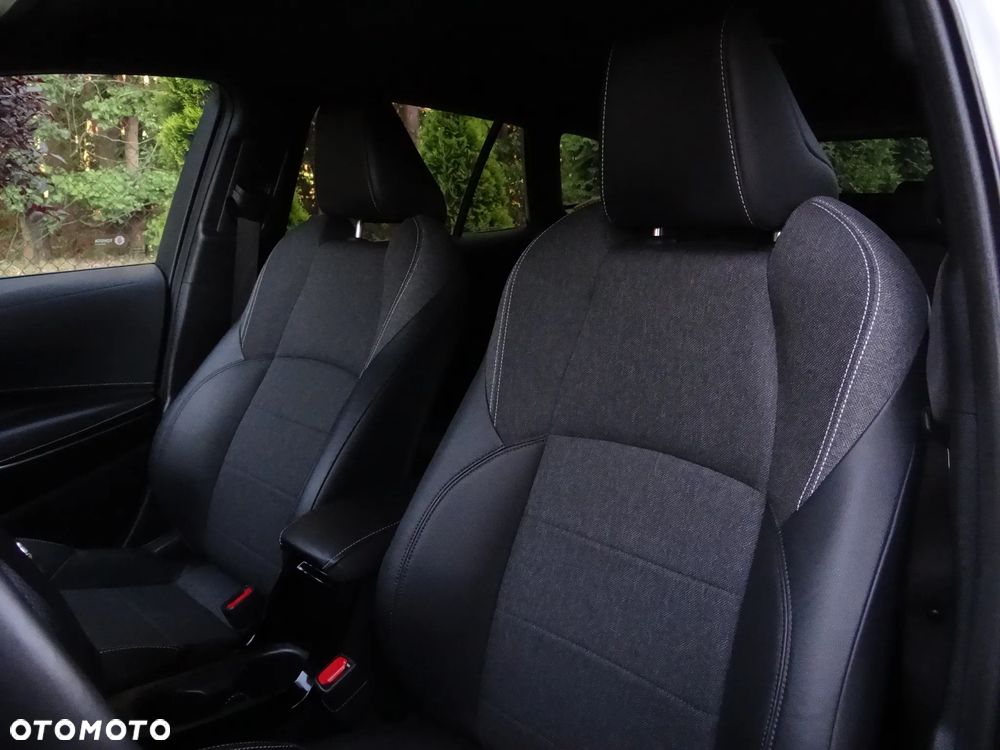 Toyota Corolla 2.0 Club - 19