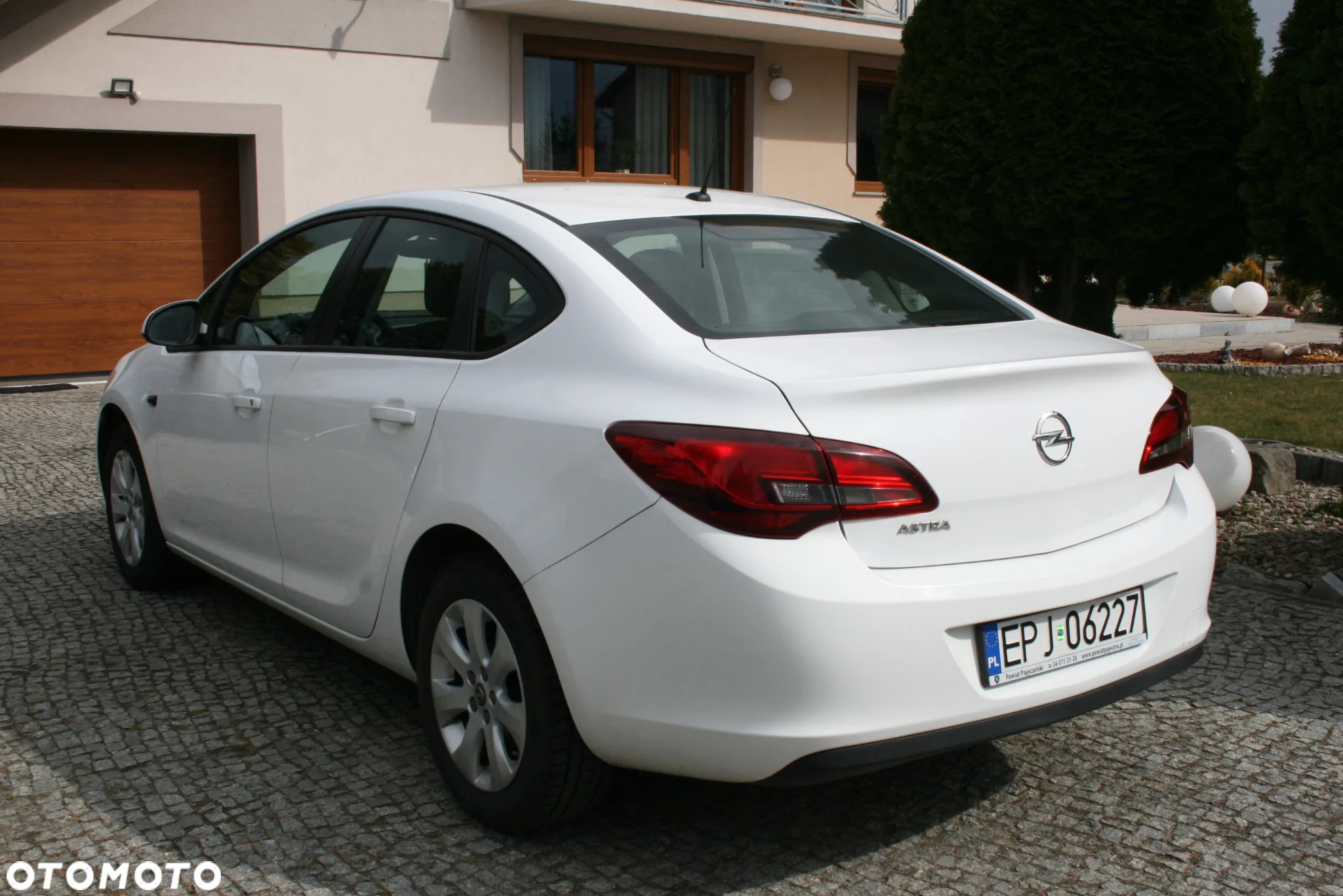 Opel Astra IV 1.6 Executive - 3