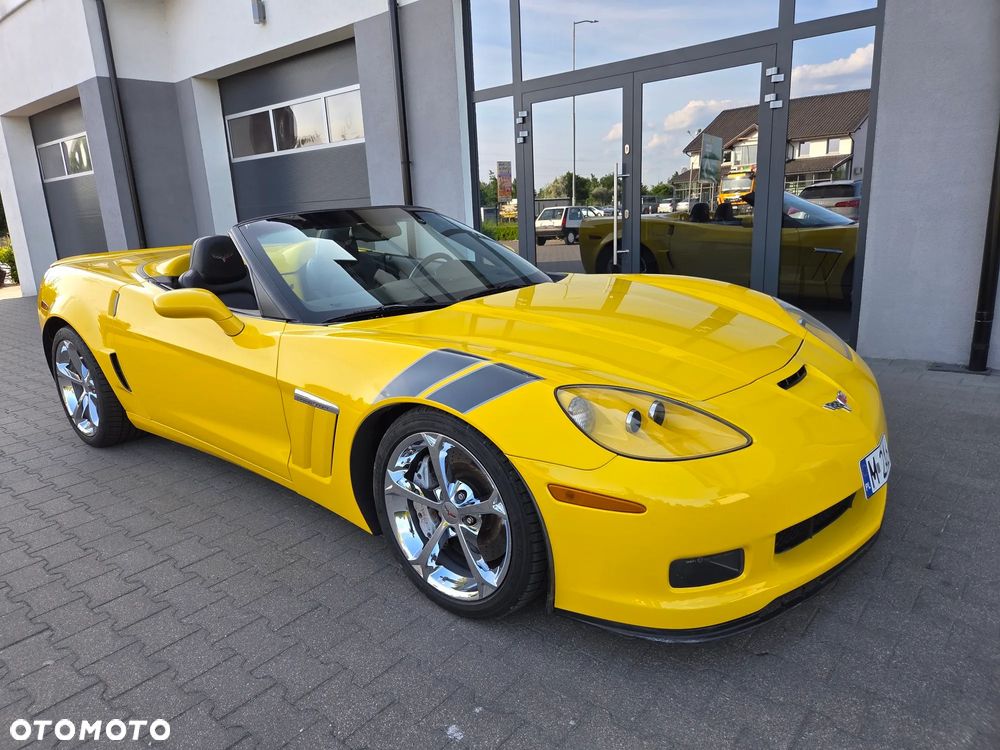 Chevrolet Corvette - 12