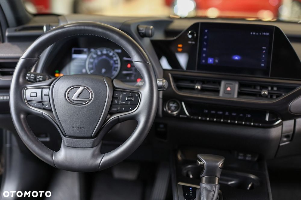 Lexus UX - 21