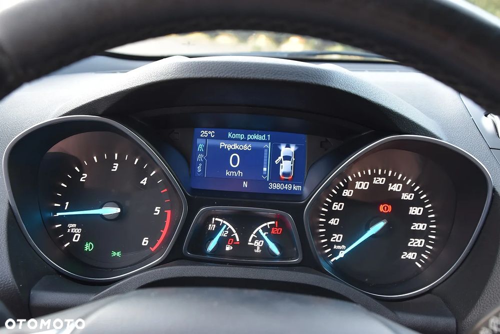Ford Kuga - 25