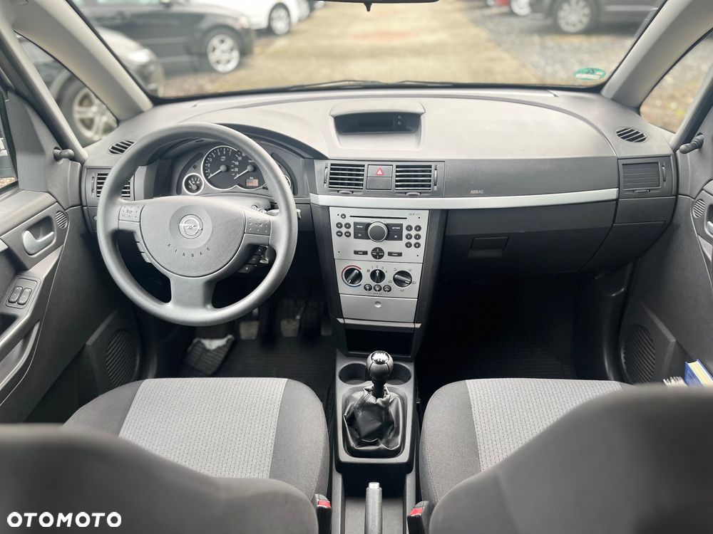 Opel Meriva 1.6 16V (Essentia) - 18