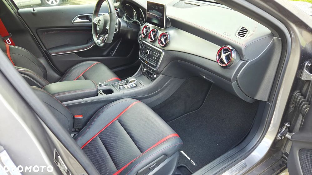 Mercedes-Benz GLA AMG 45 4-Matic - 12