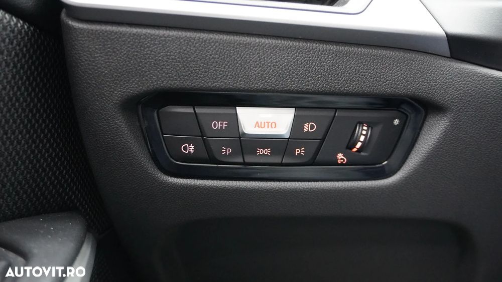 BMW Seria 3 318i Aut. - 21