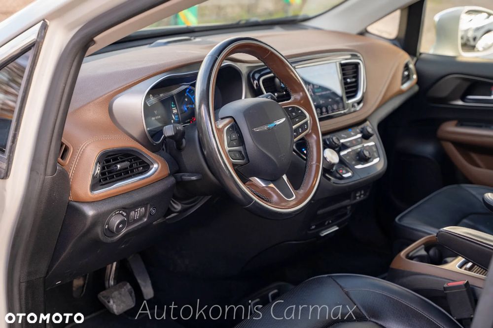 Chrysler Pacifica - 18