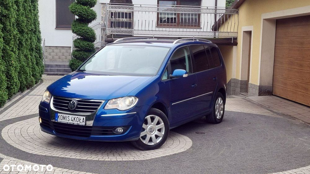 Volkswagen Touran - 1
