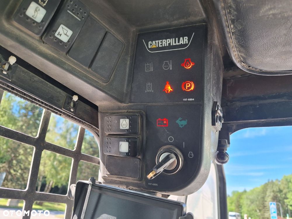 Caterpillar 226 4X4 - 9