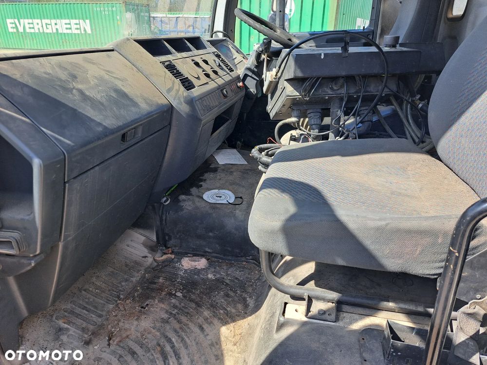 ZAMIATARKA POJAZD SPRZĄTAJĄCY MAN 10.63 - 13