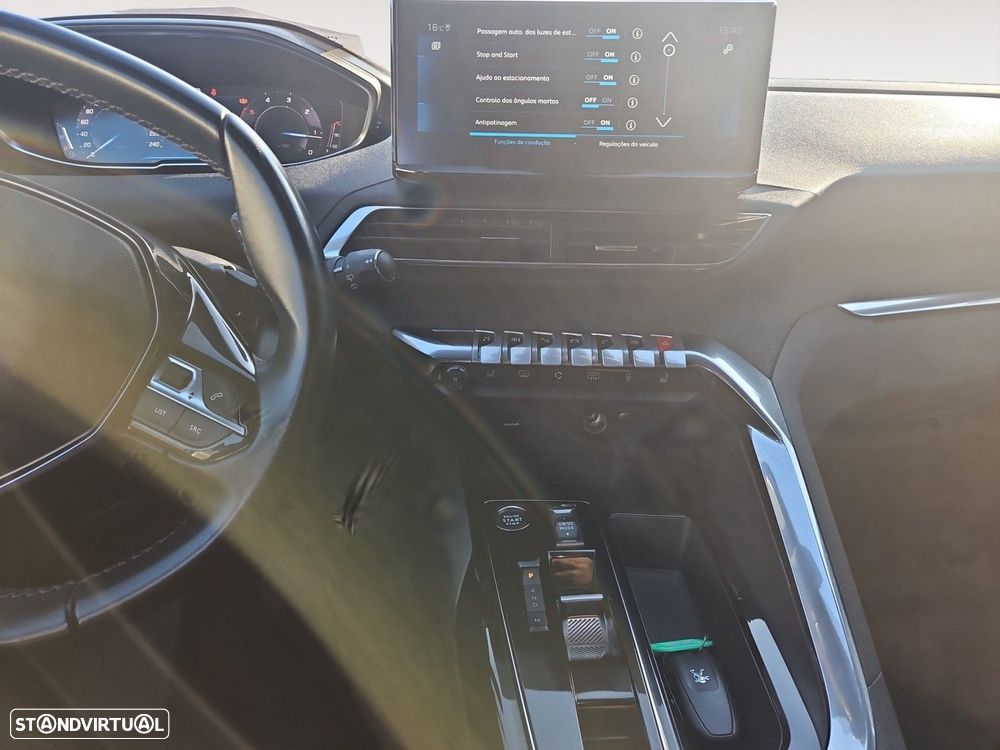 Peugeot 5008 1.5 BlueHDi Allure Pack EAT8 - 11