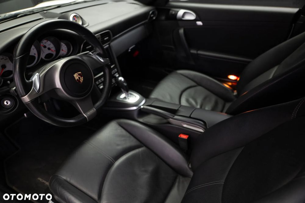 Porsche 911 Carrera S PDK - 11