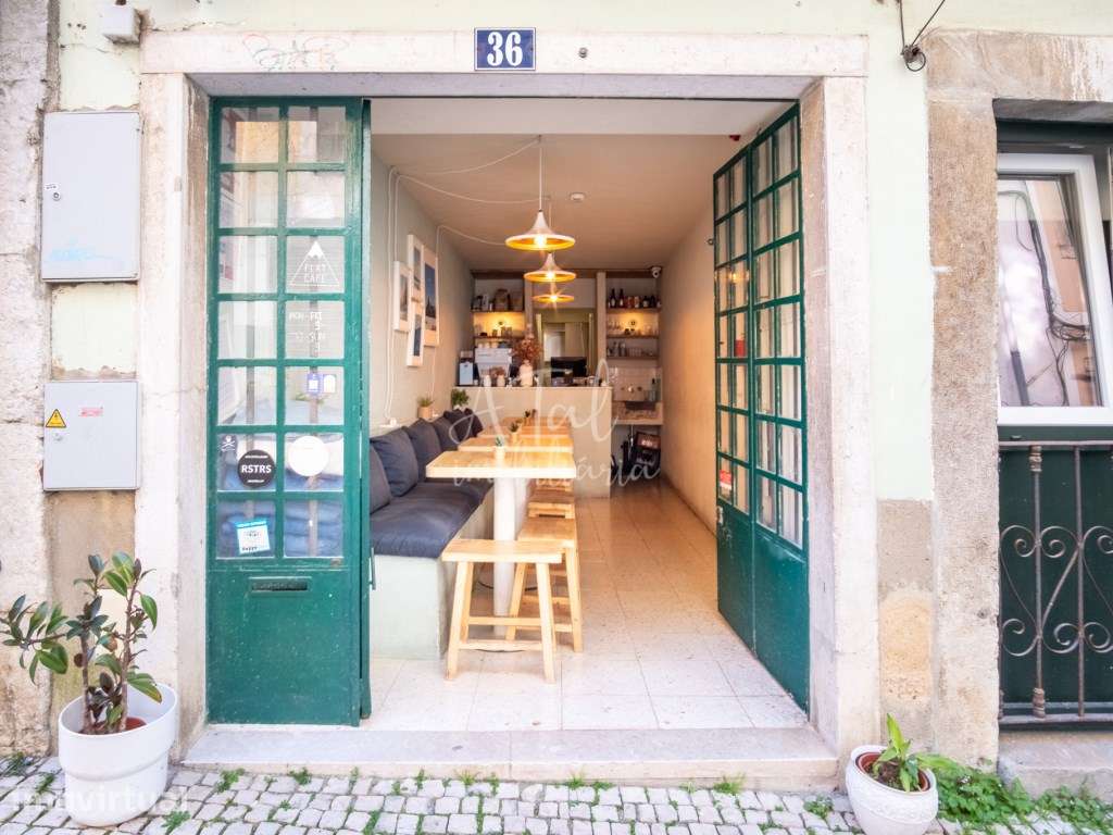 Café / Brunch junto ao Elevador da Bica Lisboa - Grande imagem: 4/23