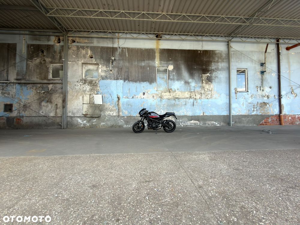Yamaha XSR - 18