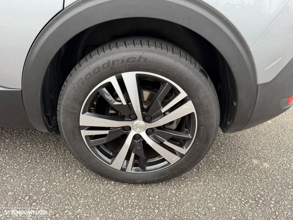 Peugeot 5008 BlueHDI 130 EAT8 Allure - 11