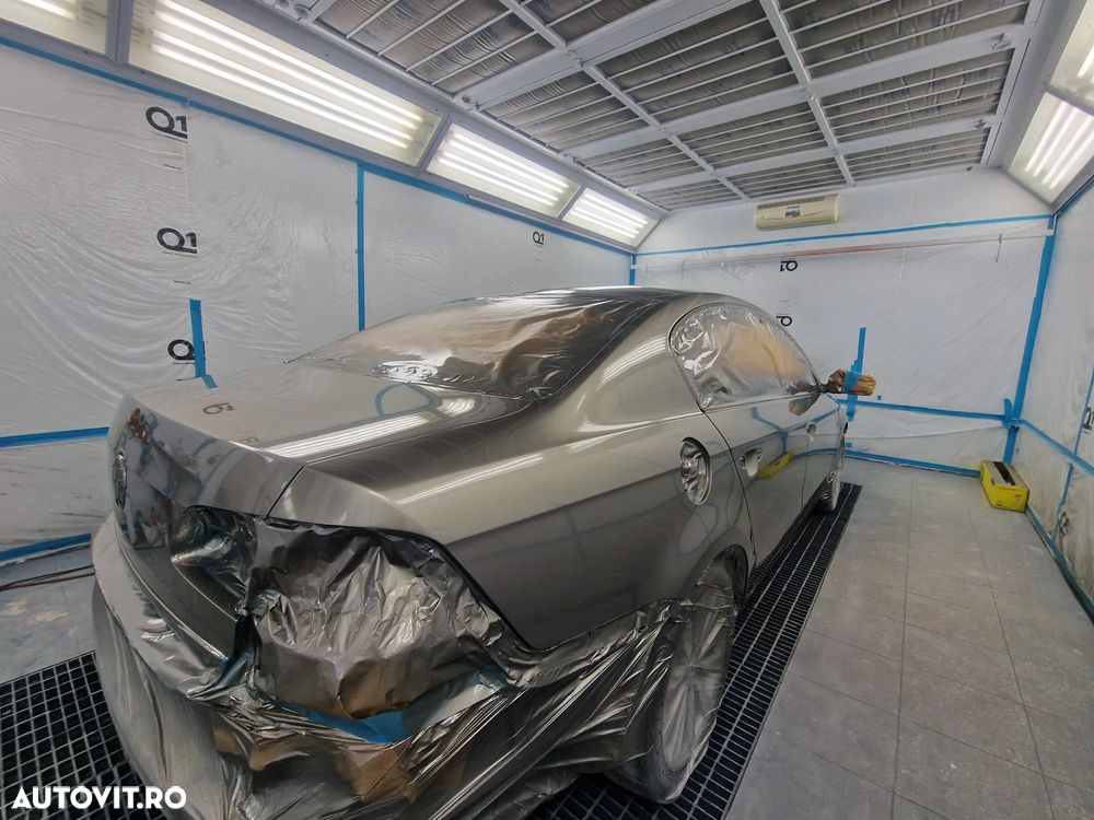 Volkswagen Passat 2.0 TDI BlueMotion Tehnology 4Motion Comfortline - 33