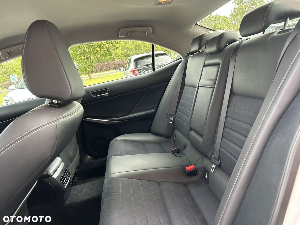 Lexus IS 200t Elite - 20