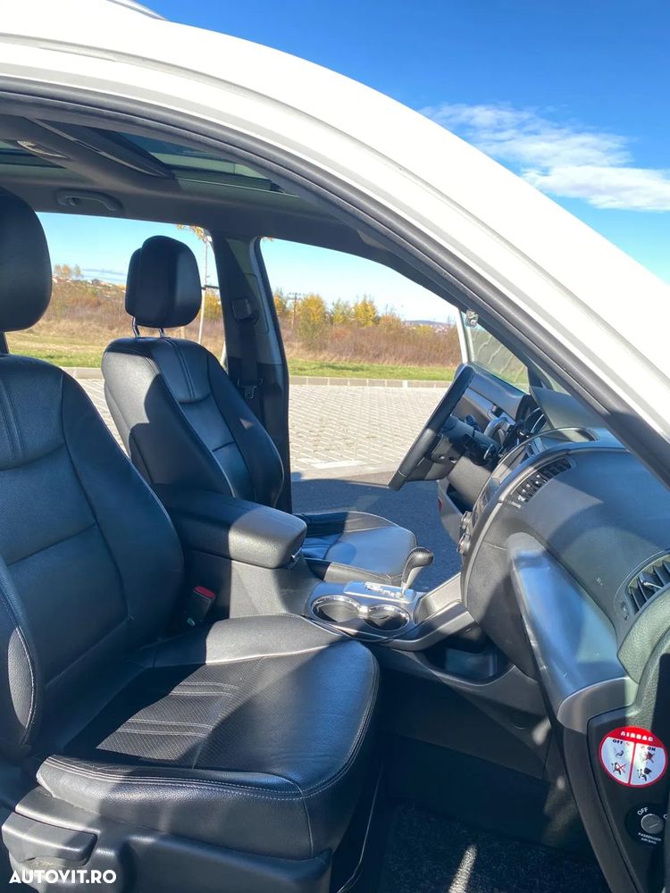 Kia Sorento 2.2 DSL 4x4 Aut. Executive - 33