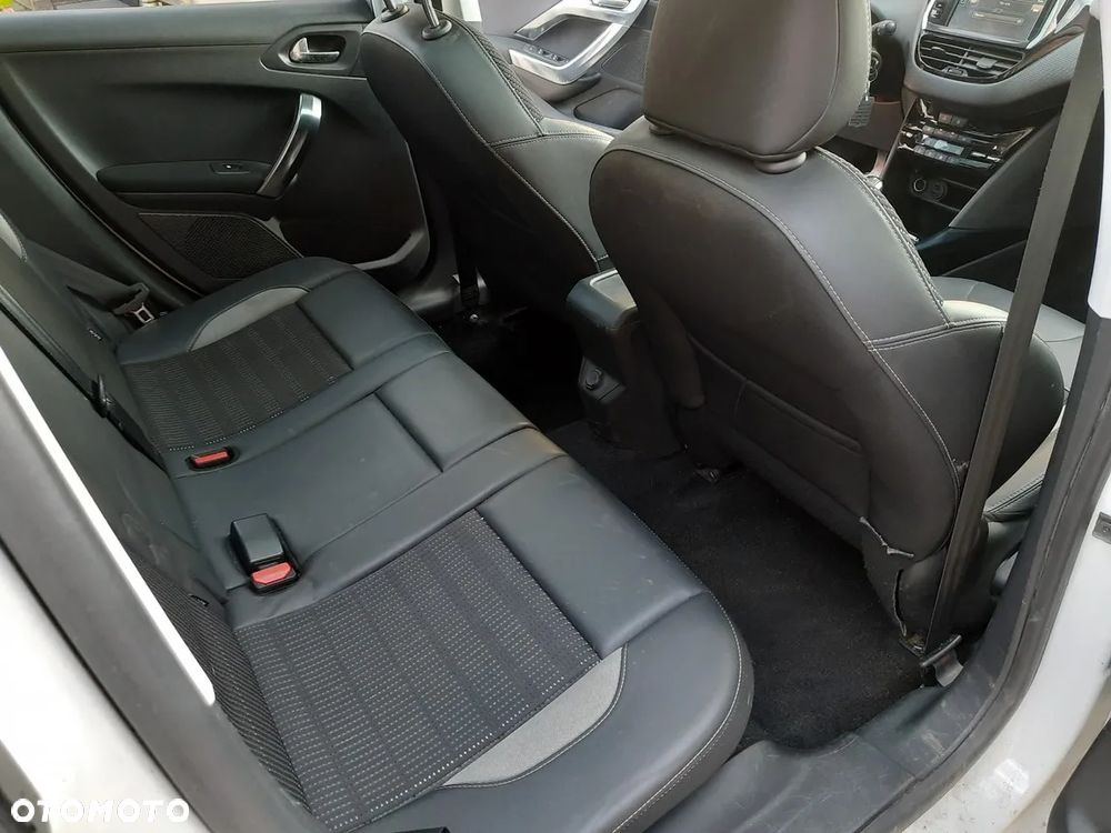 Peugeot 2008 - 17