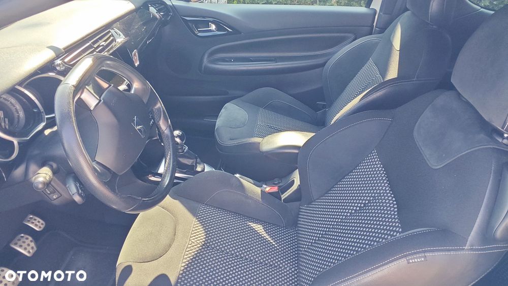 Citroën DS3 1.6 THP SportChic - 17