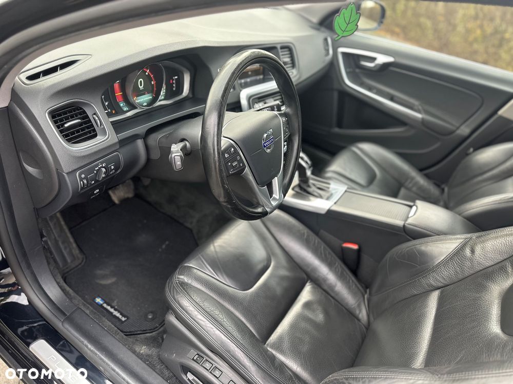 Volvo V60 D6 AWD Plug-in Hybrid Summum - 5