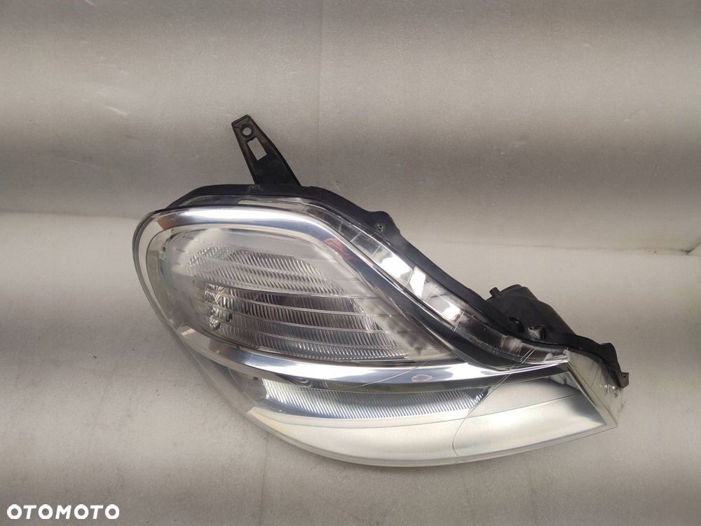 renault modus 2012 lampa zw prawy przód 89316460 - 2