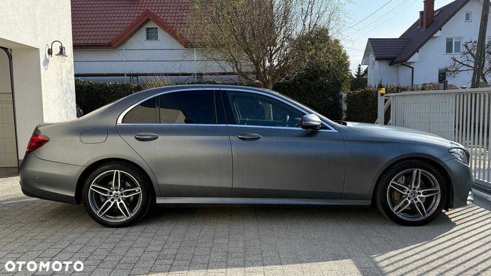 Mercedes-Benz Klasa E - 9