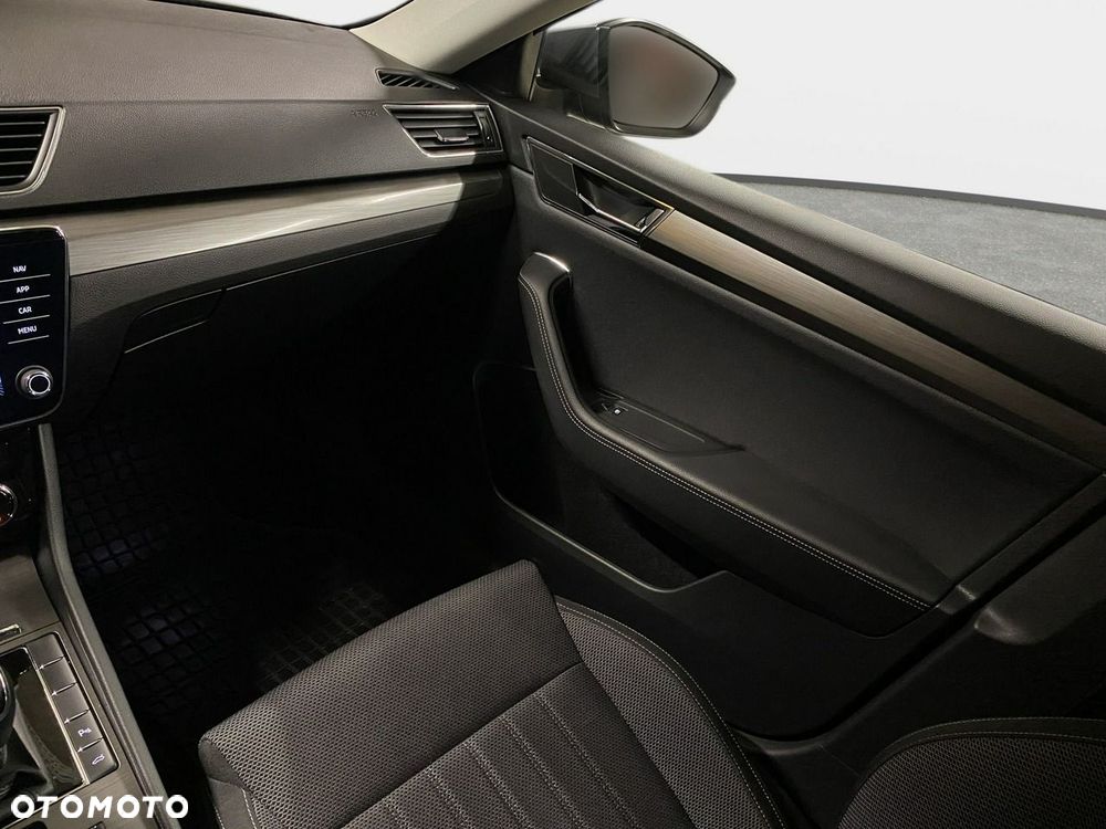 Skoda Superb 2.0 TDI SCR Style DSG - 36