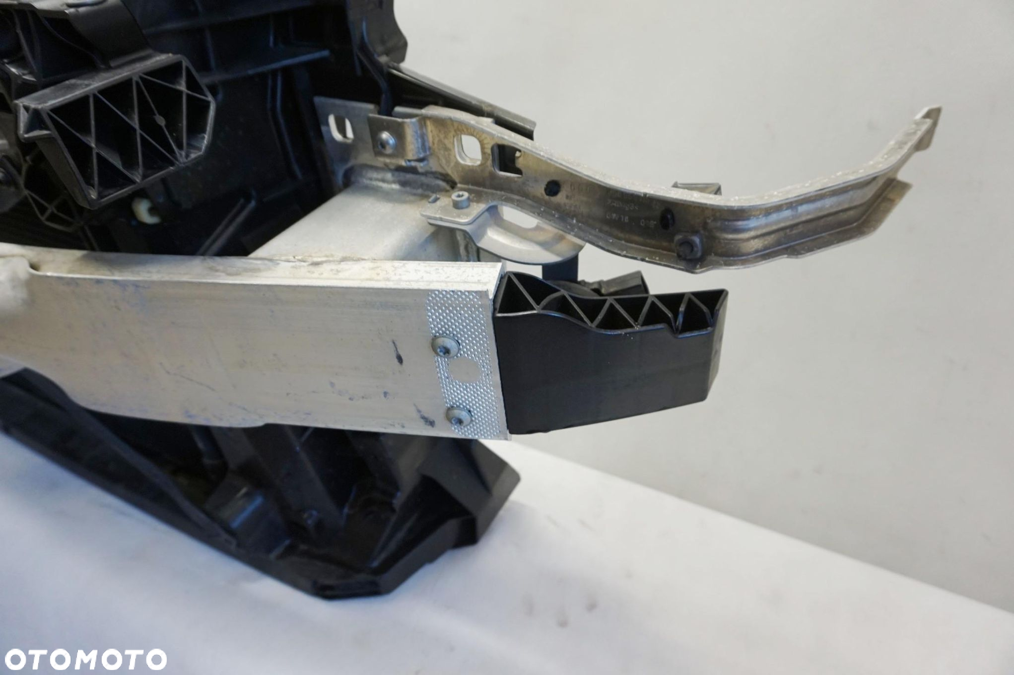 PAS PRZEDNI CHŁODNICE 2.0 TFSI AUDI TT 8S 5Q0959455AN 5Q0121203CL - 5