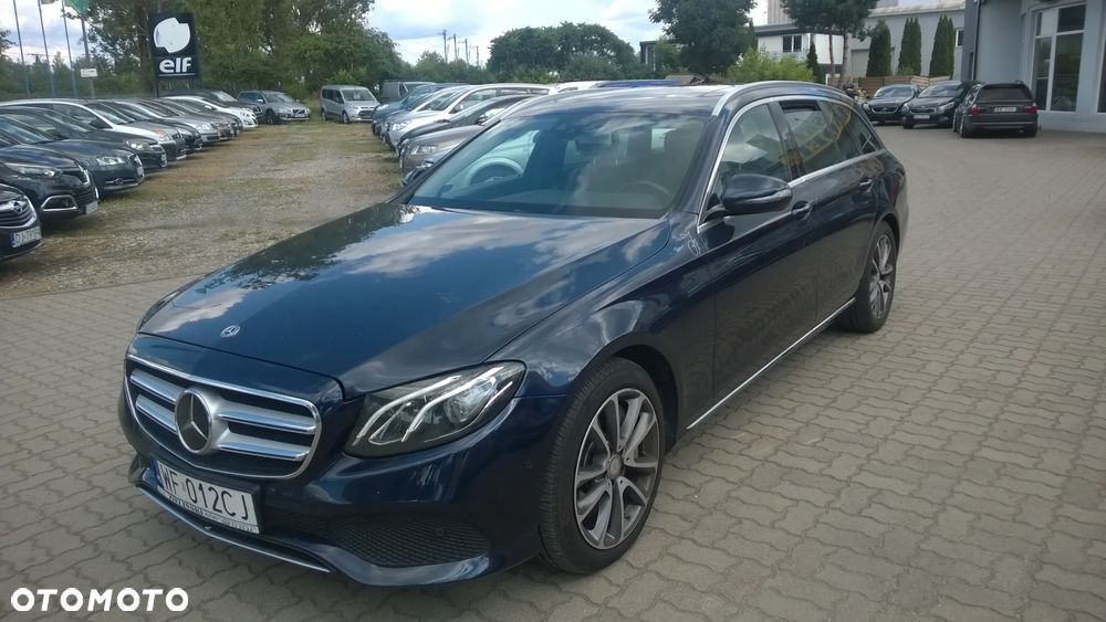 Mercedes-Benz Klasa E 350 d 4Matic 9G-TRONIC Exclusive - 2