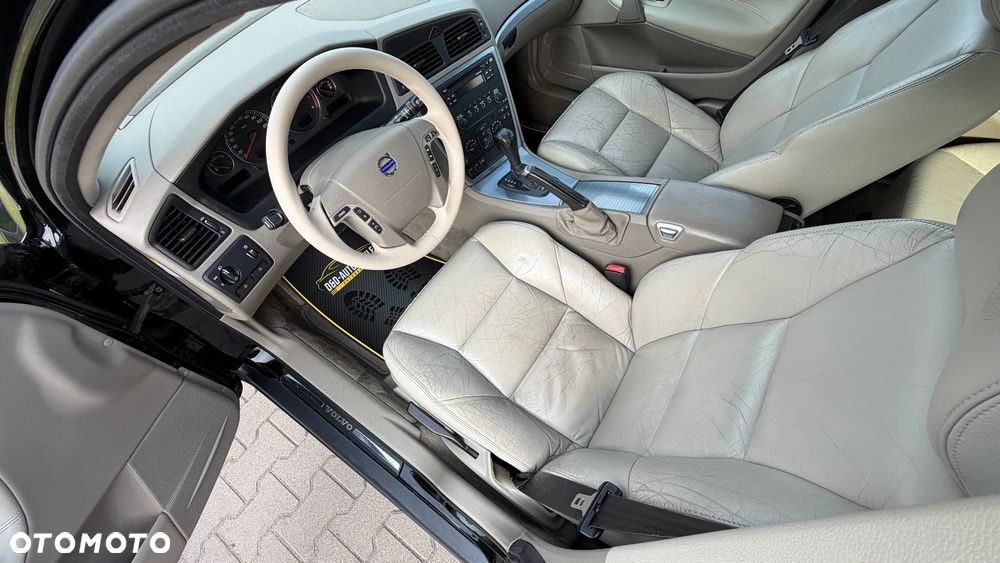 Volvo V70 2.5T Momentum - 30