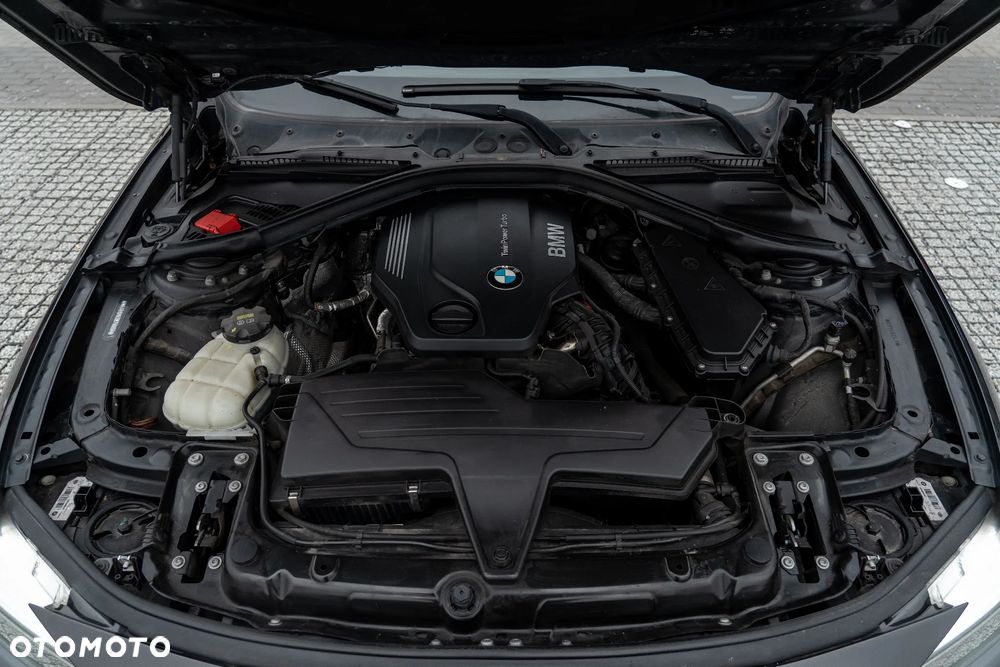 BMW Seria 3 320d - 16