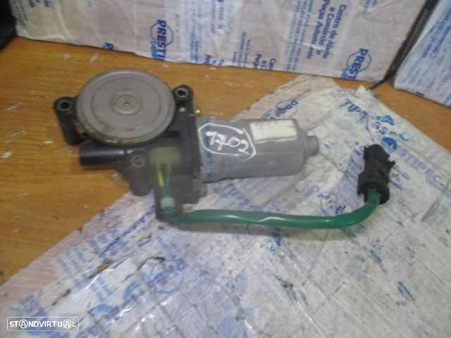 Motor Elevador Vidro AY0621008792 JEEP GRAND CHEROKEE 1999 TD JEEP GRAND CHEROKEE 1 FASE 2 2005 3.1CRD 4X4 140CV 5P VERDE TD - 2