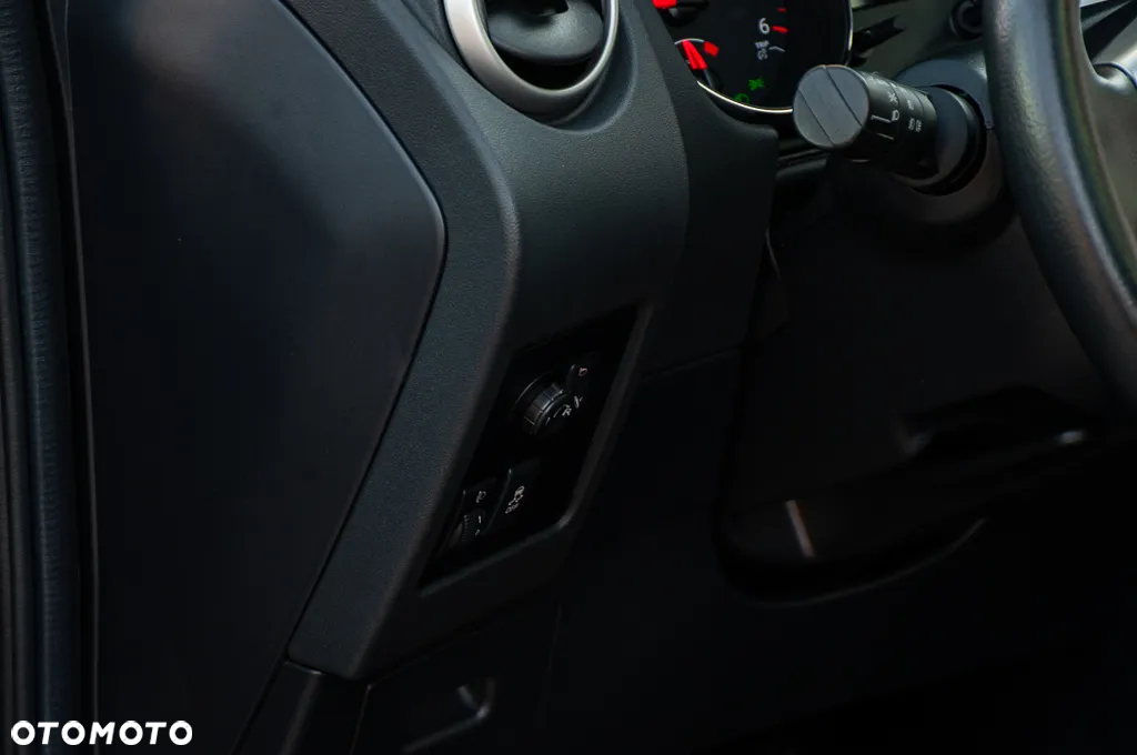 Nissan Qashqai+2 - 36