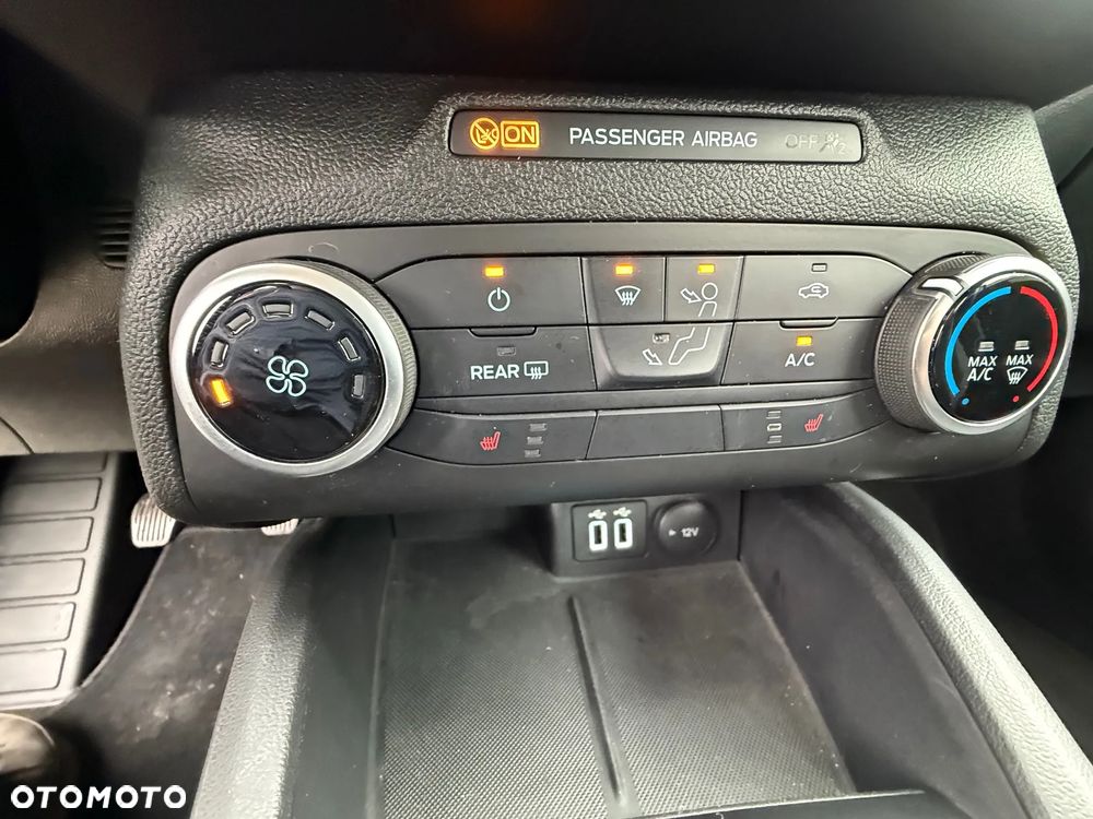 Ford Focus 2.0 EcoBlue Active - 19