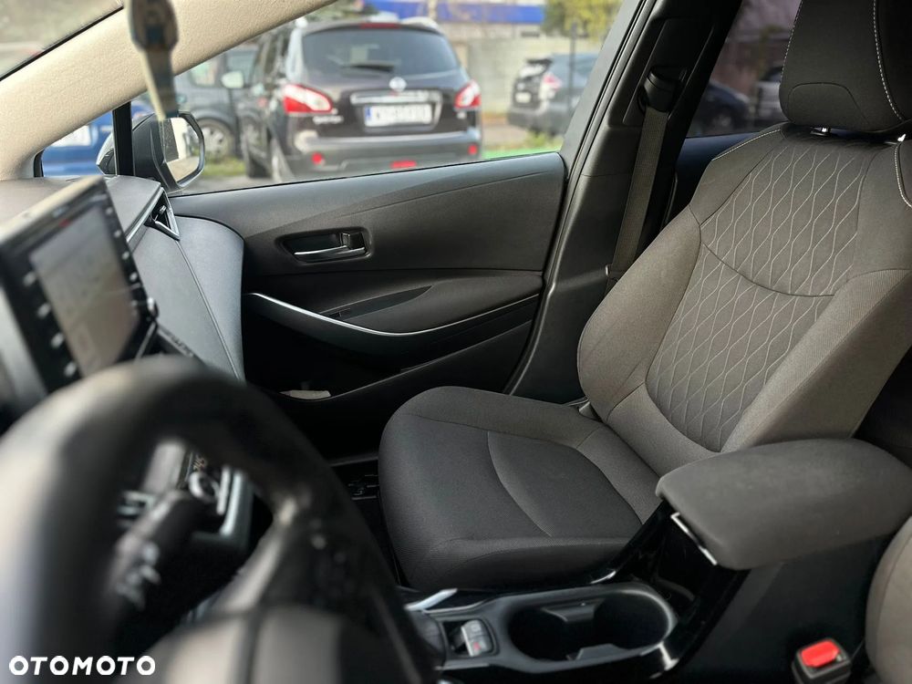 Toyota Corolla 1.8 Business Edition - 16