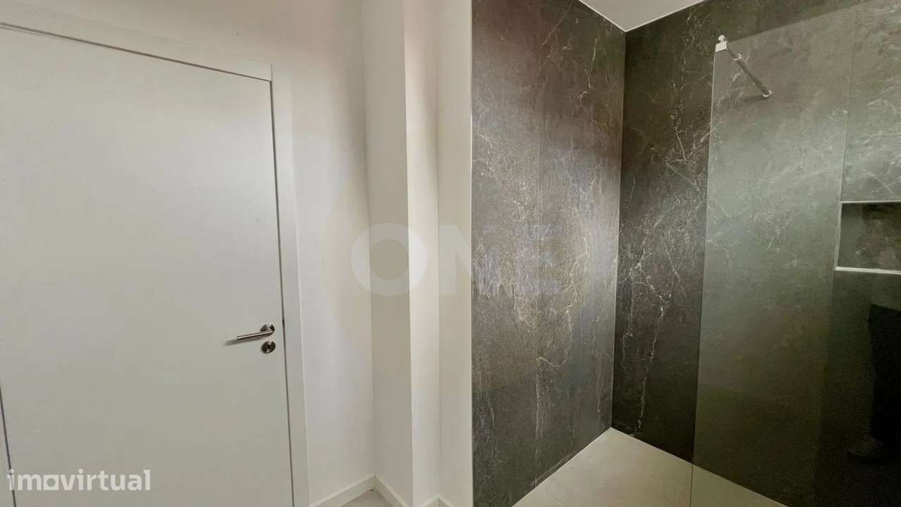 Apartamento T1 NOVO, com AC, cozinha equipada, no centro de Machico - Grande imagem: 3/8