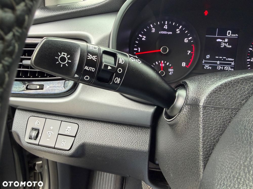 Kia Rio 1.2 Dream Team Edition - 28