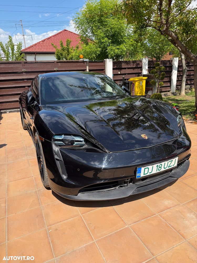 Porsche Taycan 4S - 18