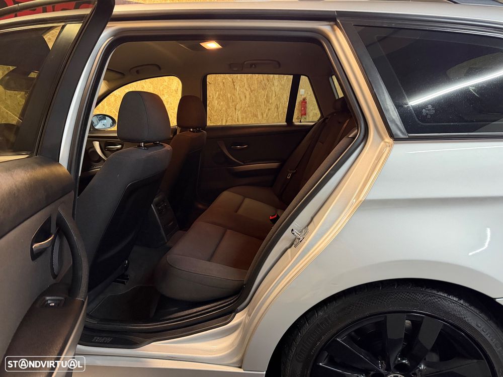 BMW 320 d Navigation - 8