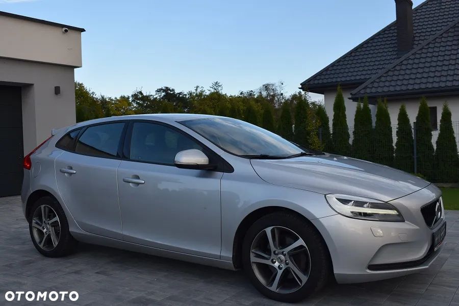 Volvo V40 D3 Momentum - 26