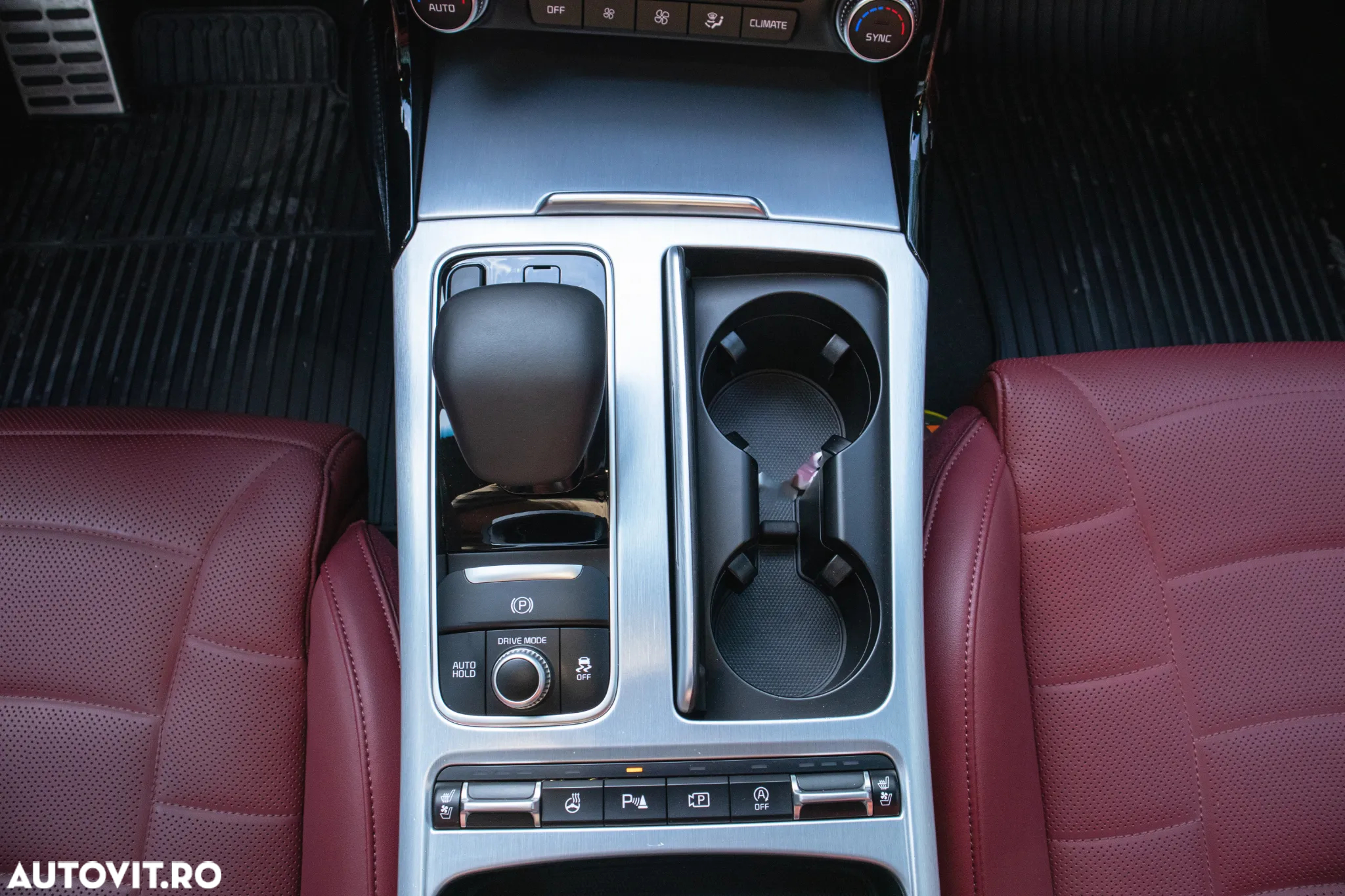 Kia Stinger 3.3 T-GDI 8AT AWD GT - 9