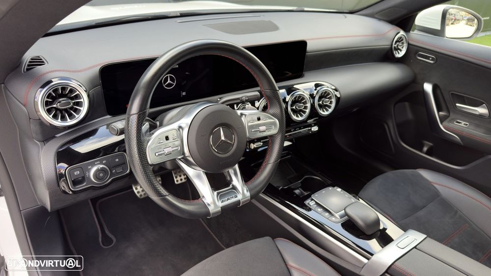 Mercedes-Benz CLA 200 d Shooting Brake AMG Line Aut. - 12