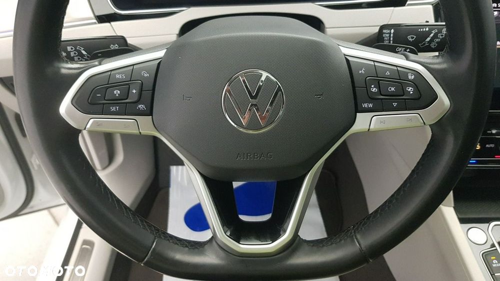 Volkswagen Passat - 23
