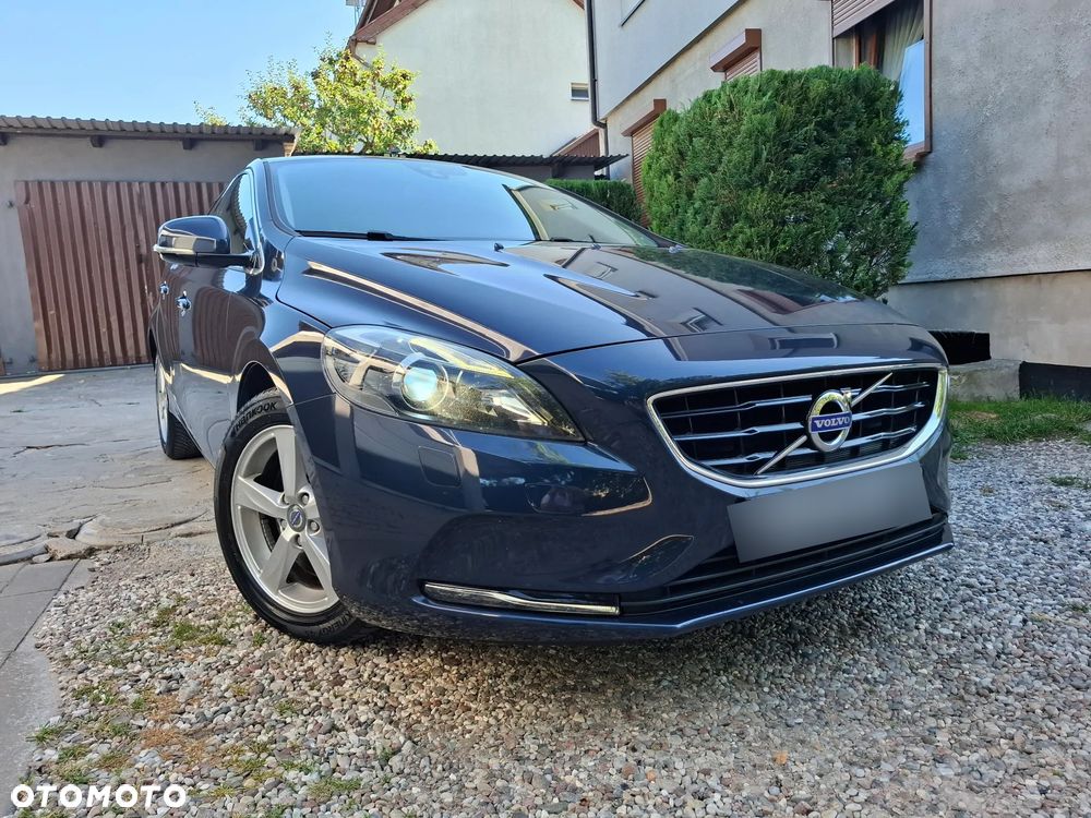 Volvo V40 D4 Momentum - 1