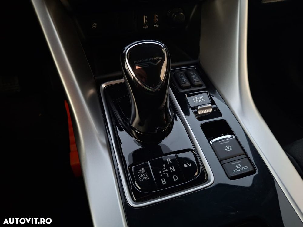 Mitsubishi Eclipse-Cross - 33