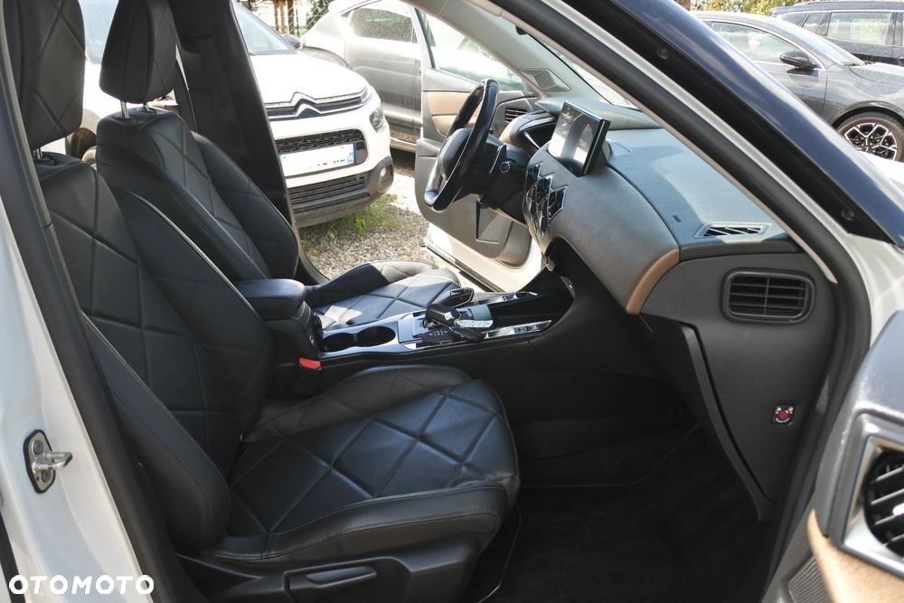 DS Automobiles DS 3 Crossback 1.2 PureTech Performance Line + - 14