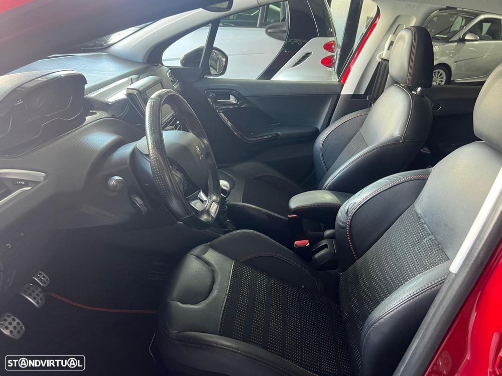 Peugeot 208 1.2 PureTech GT Line - 11
