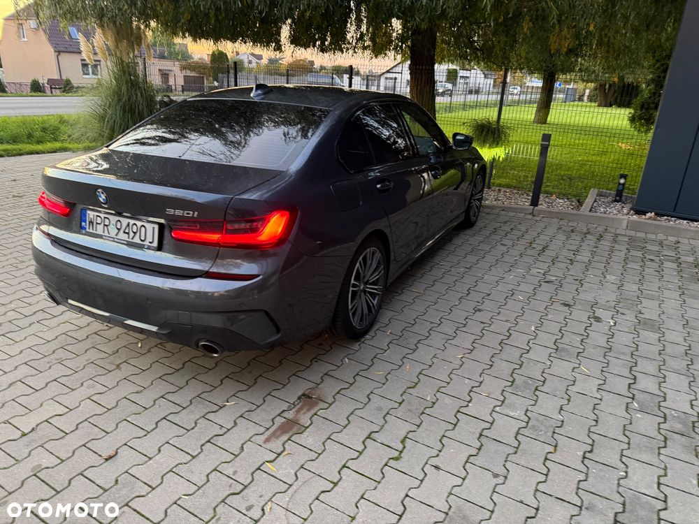 BMW Seria 3 320i M Sport sport - 16