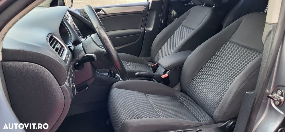 Volkswagen Golf - 26