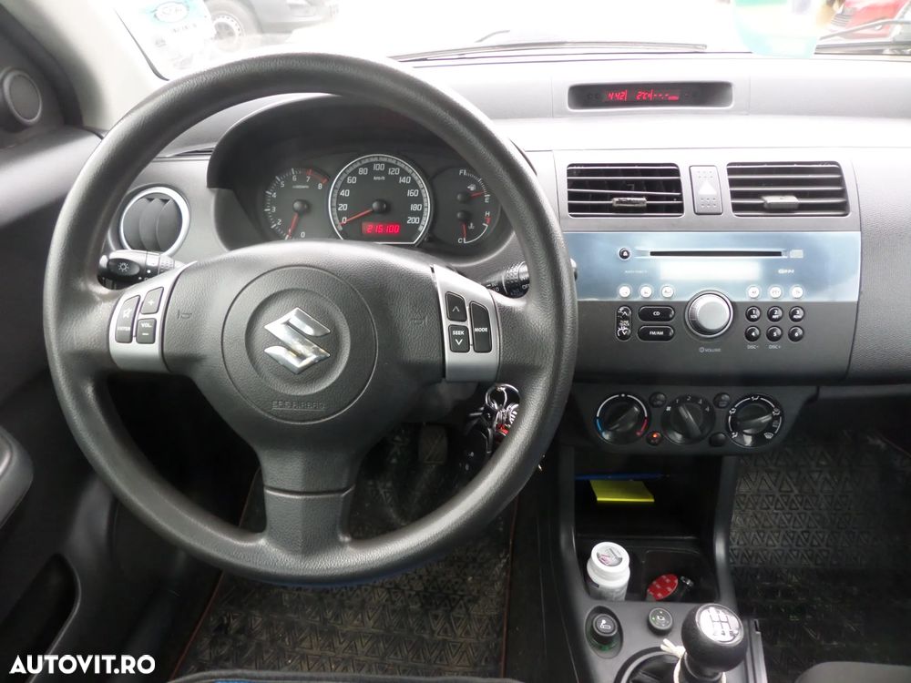 Suzuki Swift 1.3 Comfort - 25